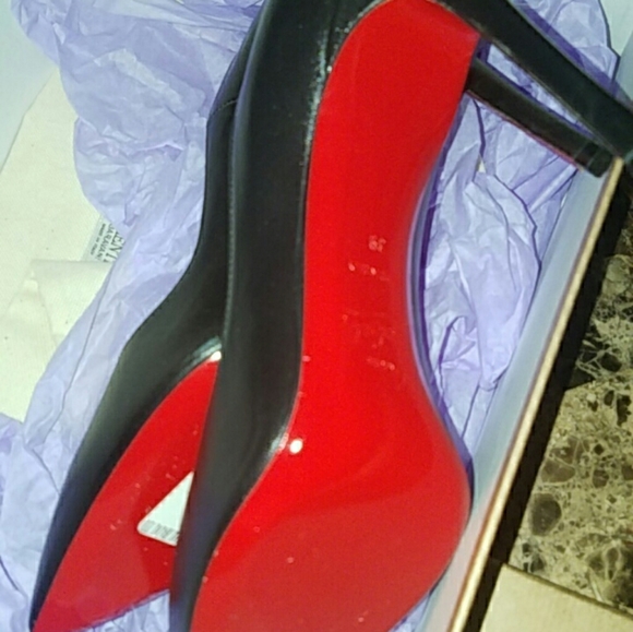 New Christian Louboutin - Picture 7 of 7